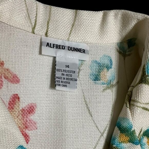 Vintage Alfred Dunner Short Sleeve Cream Floral Jacket - Picture 6 of 9
